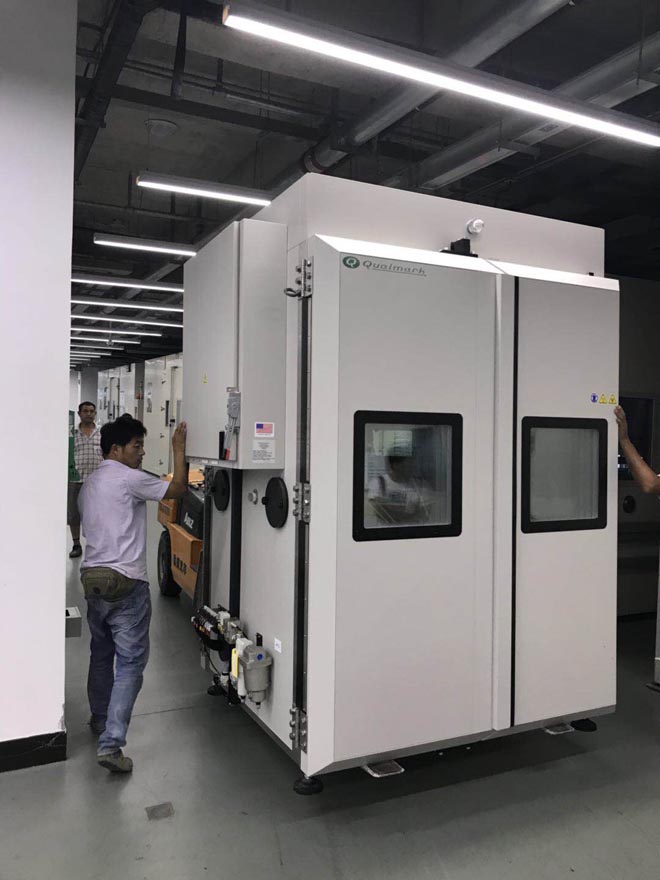海信研发中心进口设备搬运安装施工现场