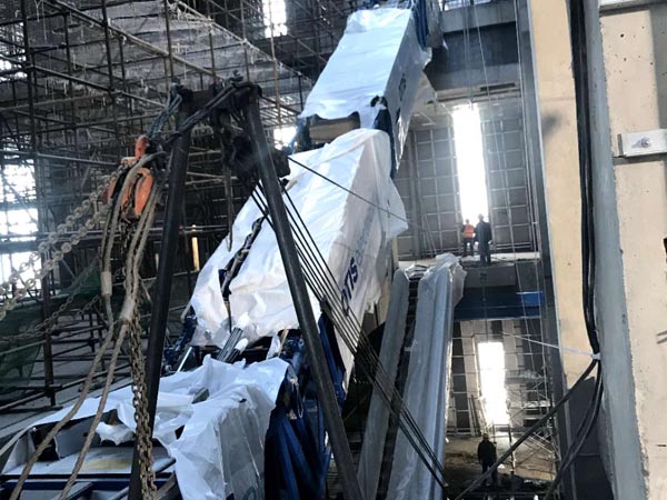 海军博物馆改扩建扶梯设备吊装现场